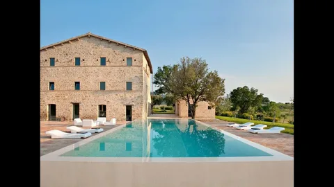 Read more about the article Luxury Villas Italy Le Collectionist – A Dream Escape Into Italian Elegance